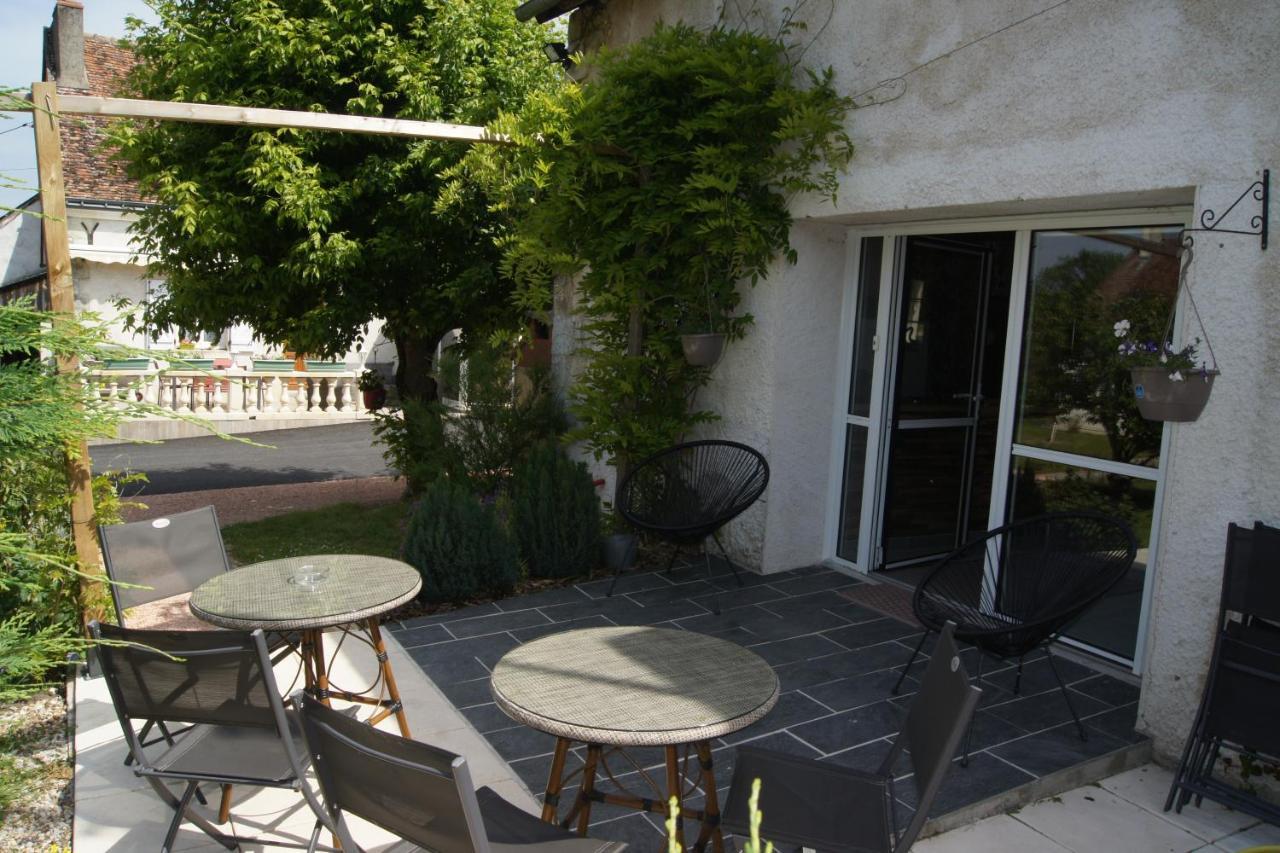 Chambres d hôtes de la Mauguinière Neuillé-le-Lierre Extérieur photo
